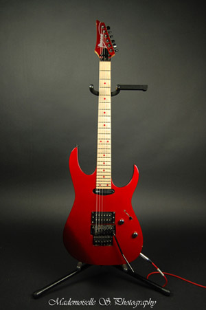 Martin-Guitars-018sig